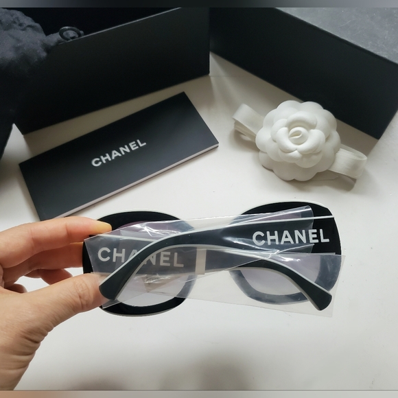 Chanel Logo Two Tone slSquare Sunglasses Brand New - Picture 4 of 8